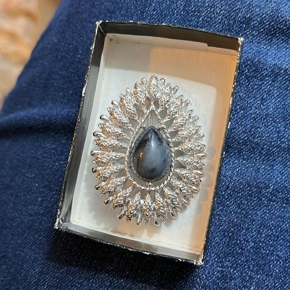 Sarah Coventry Granada Silver Brooch 1978